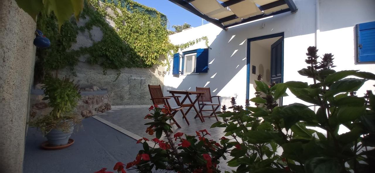 Katerina & Joanna Adamas Studio Milos Εξωτερικό φωτογραφία